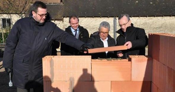 Pose de la 1ère pierre du Clos St Martin à Souillé