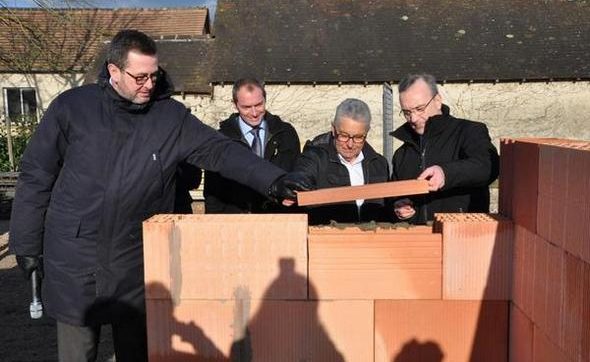 Pose de la 1ère pierre du Clos St Martin à Souillé