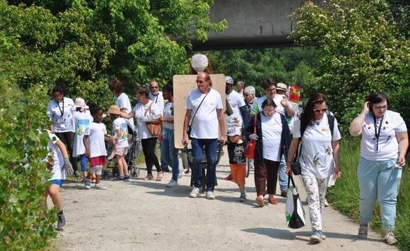 Les Jardins défilent, trient et compostent