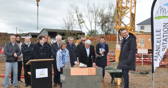 Rouillon – pose de la 1ère pierre de l’Orée des Bourdonnières